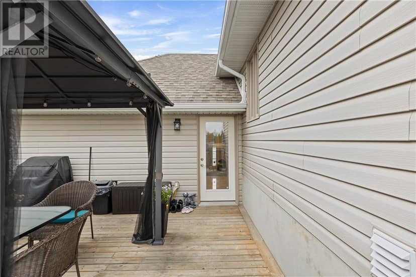 41 Meadowgreen Drive — photo 29 of 37