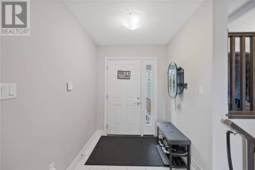 41 Meadowgreen Drive — photo 4 of 37