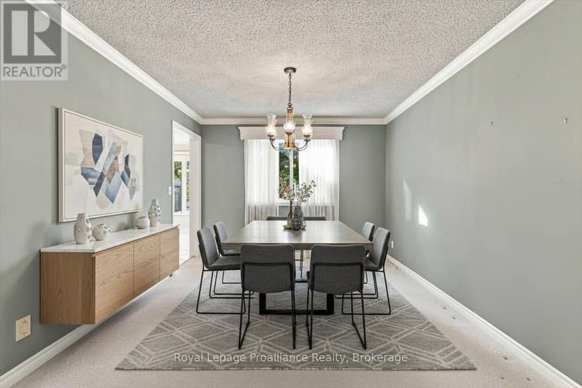 125 Tracey Park Drive — photo 7 of 40