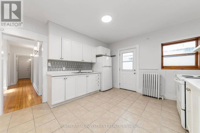 466 Maclaren Street — photo 7 of 25