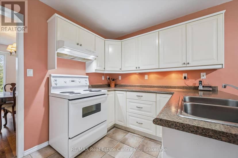 8420 Eramosa-Garafraxa Townline — photo 18 of 40