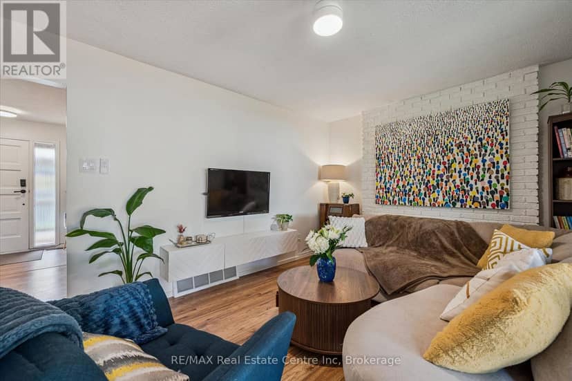 289 Garafraxa Street E — photo 14 of 39