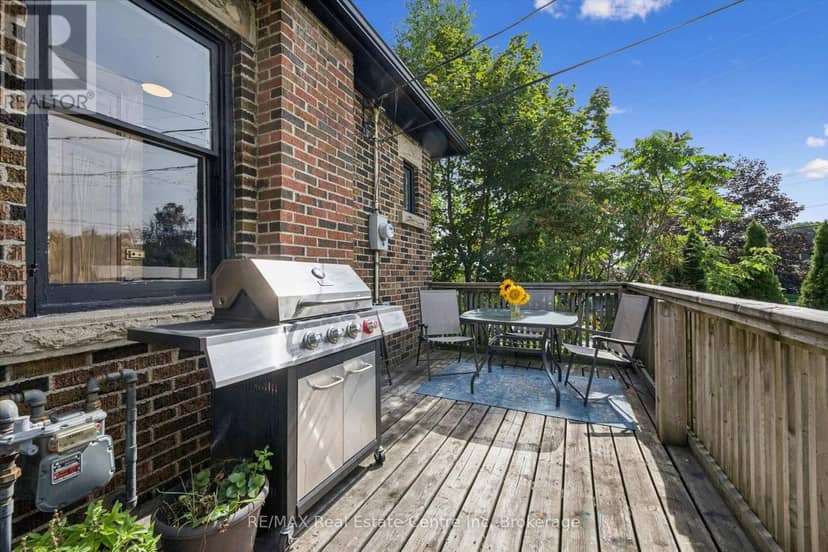 699 St Andrew Street W — photo 31 of 40