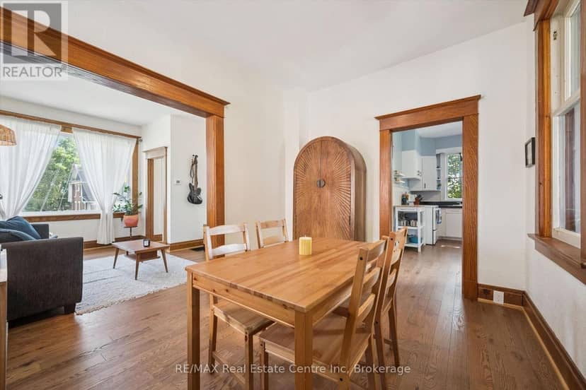 699 St Andrew Street W — photo 10 of 40