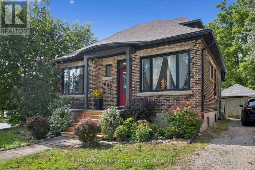 699 St Andrew Street W, Centre Wellington, photo 2
