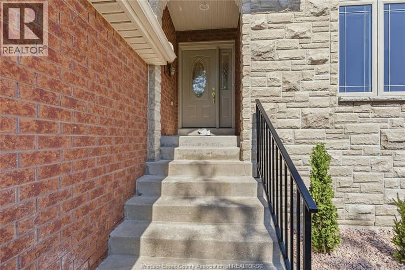 1695 Meridian Street — photo 4 of 27