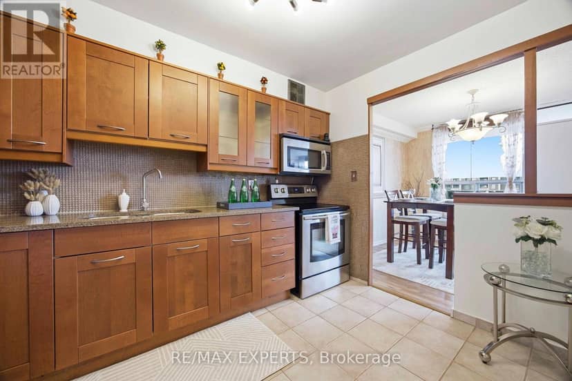 1417 - 5 Shady Golfway — photo 5 of 31
