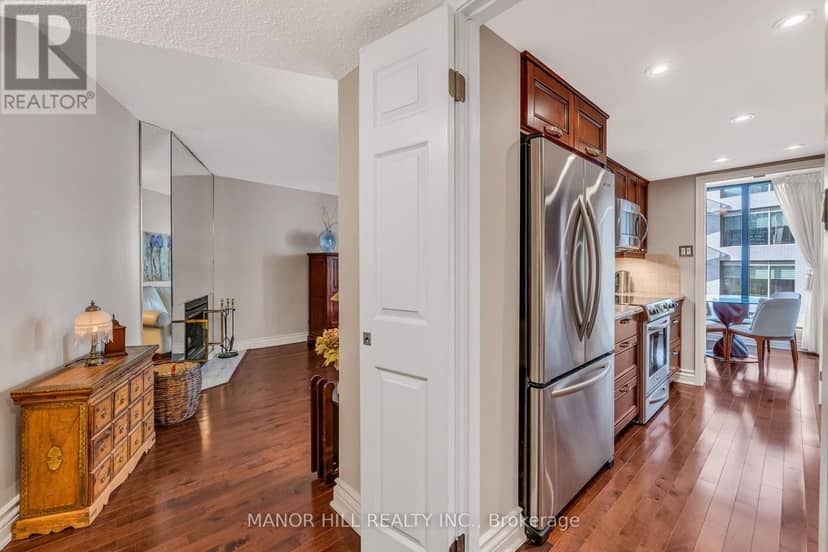 803 - 1331 Bay Street — photo 18 of 40