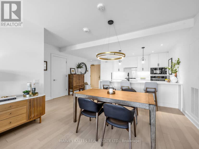 605 - 1 Strathgowan Avenue — photo 17 of 34