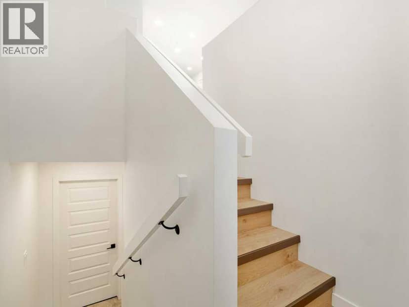 3012 47 Street S, Lethbridge, photo 2