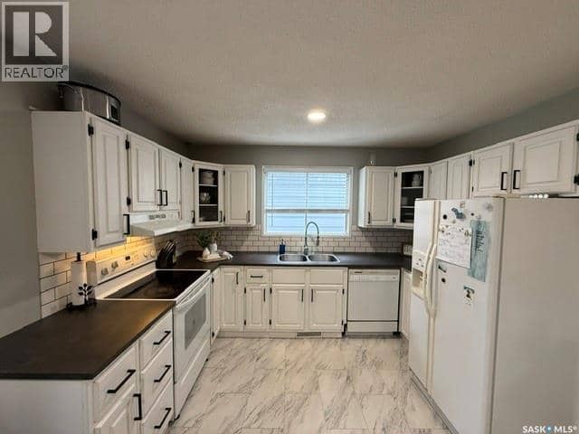 208 East AVENUE, Kamsack, photo 6