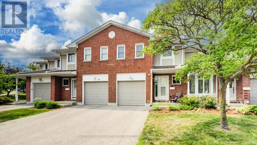 11 - 210 Highland Crescent — photo 3 of 37