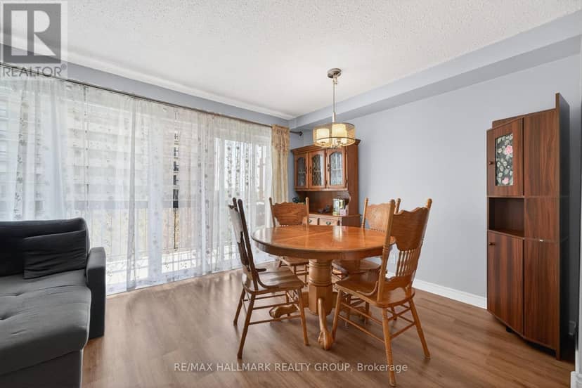 404 - 158 A McArthur Avenue — photo 10 of 22