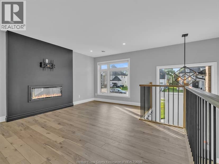 54 Redwood — photo 14 of 40