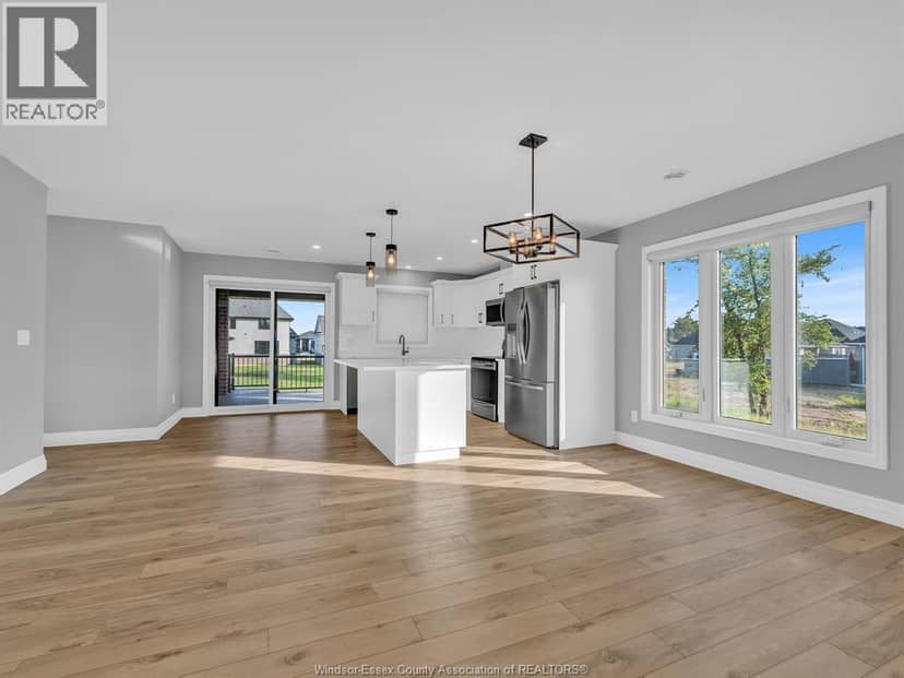 54 Redwood — photo 16 of 40
