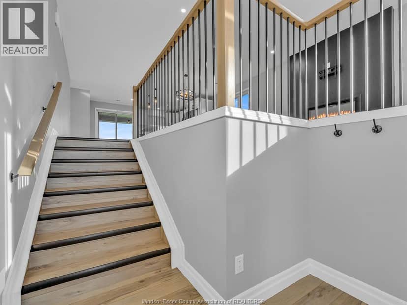54 Redwood — photo 11 of 40