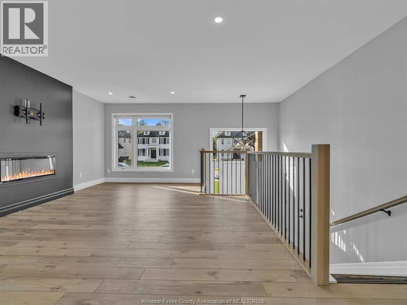 54 Redwood — photo 13 of 40