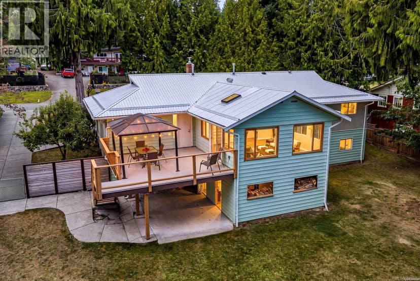 1320 Webdon Rd, Courtenay