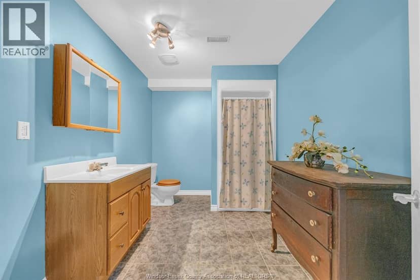3 Carter AVENUE — photo 27 of 40