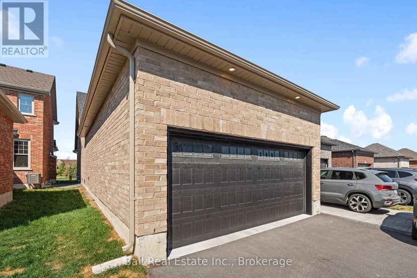 708 Whetstone Lane S — photo 4 of 40