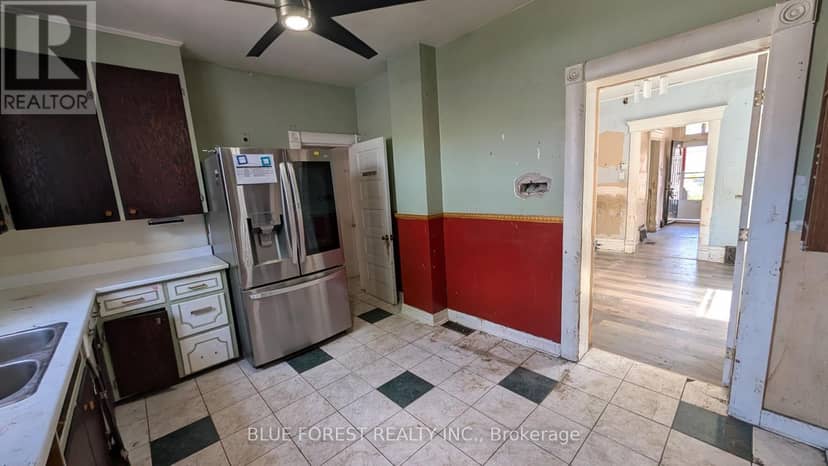 23 Hyatt Avenue — photo 12 of 35