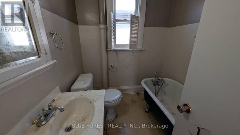 23 Hyatt Avenue — photo 25 of 35