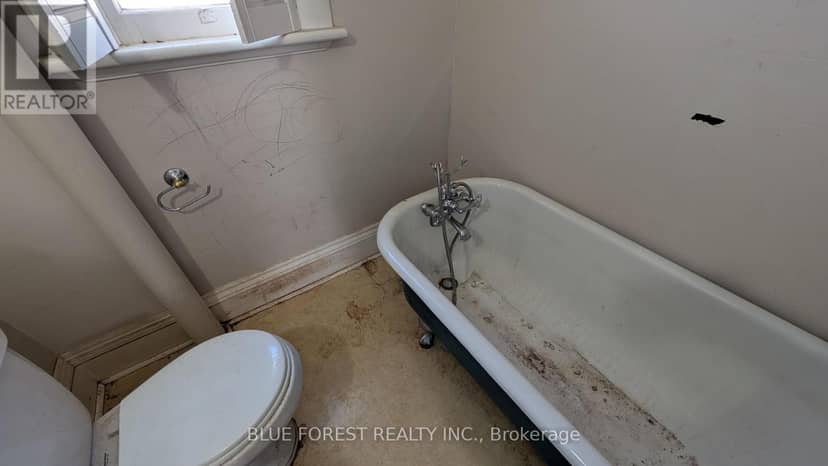 23 Hyatt Avenue — photo 26 of 35