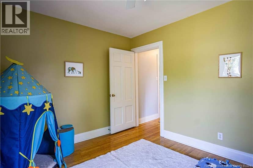 129 Alexandra Street — photo 38 of 40