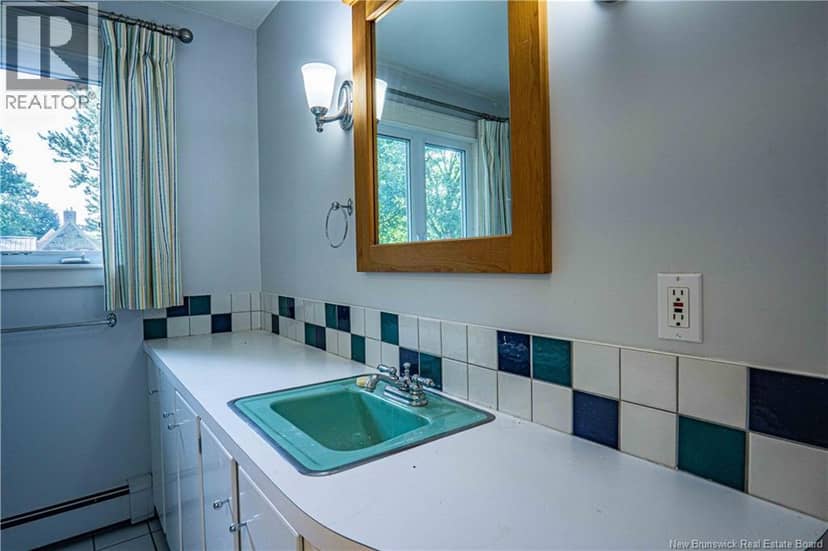 129 Alexandra Street — photo 33 of 40