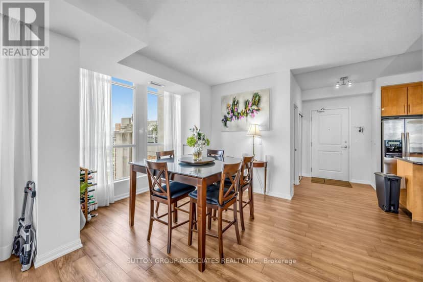 1603 - 628 Fleet Street — photo 10 of 33