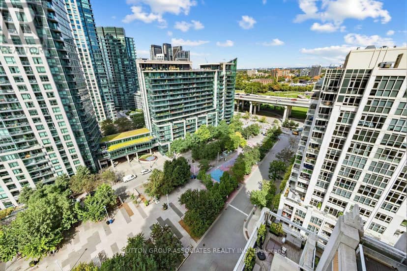 1603 - 628 Fleet Street — photo 24 of 33