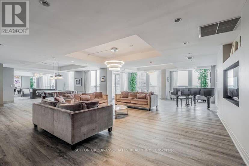 1603 - 628 Fleet Street — photo 28 of 33