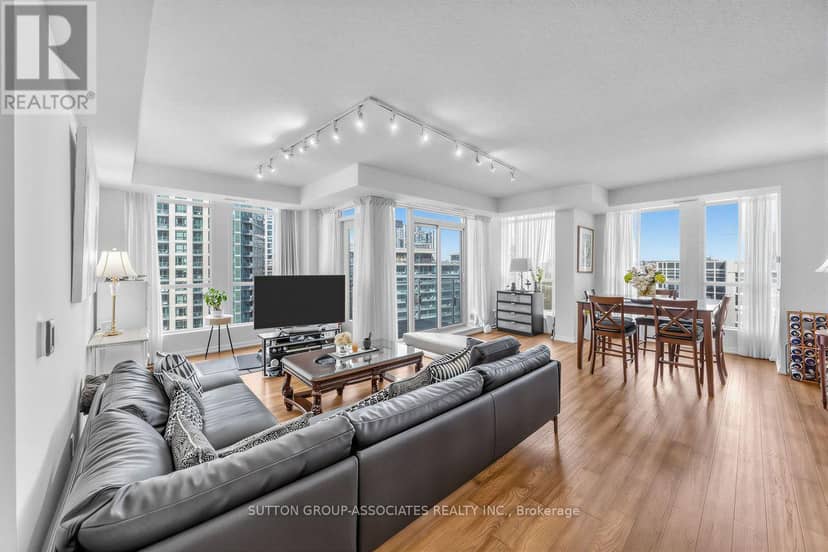 1603 - 628 Fleet Street — photo 5 of 33
