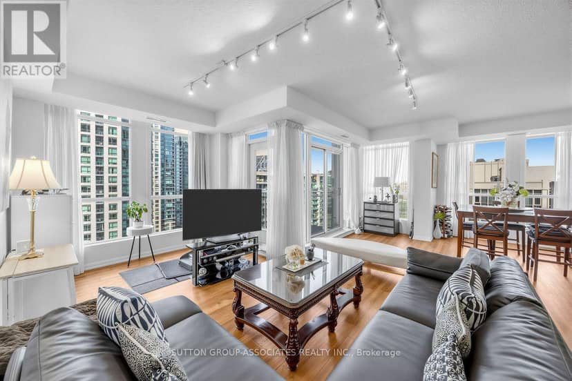 1603 - 628 Fleet Street — photo 7 of 33