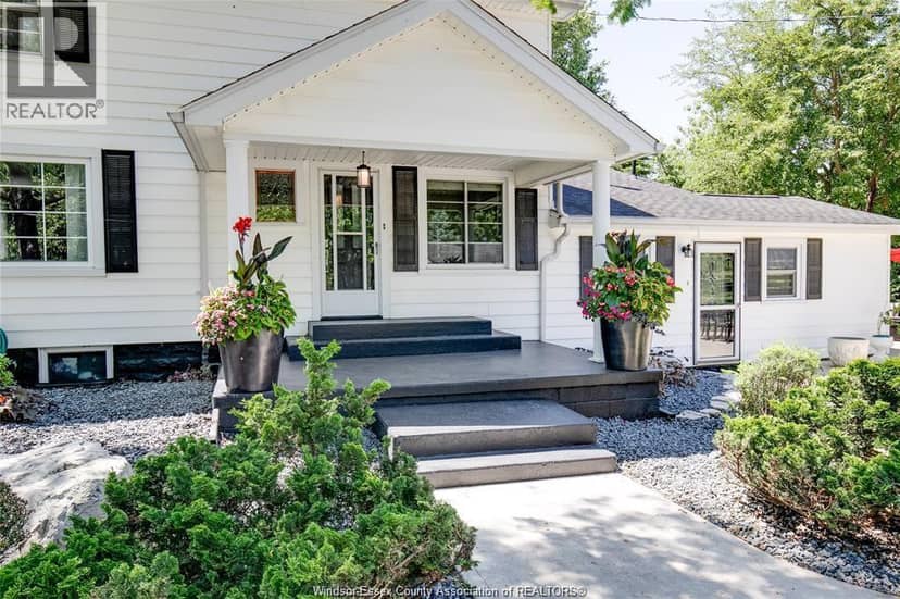 6239 Holden Road, Tecumseh, photo 2