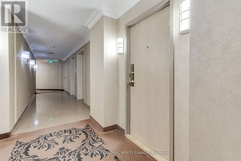 301 - 40 Harding Boulevard W, Richmond Hill, photo 4