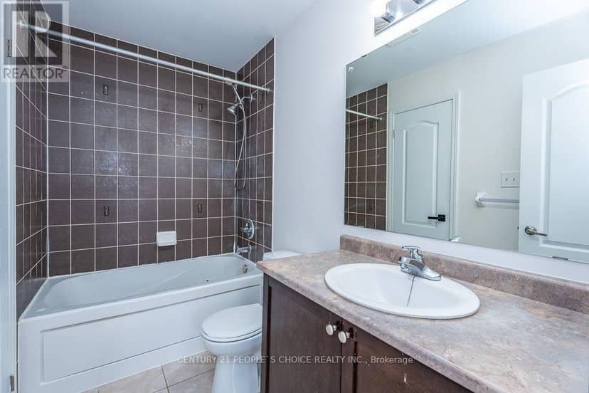 129 Sydenham Wells Square — photo 20 of 40