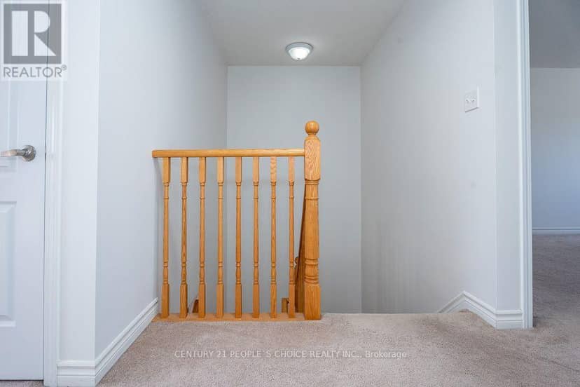 129 Sydenham Wells Square — photo 26 of 40