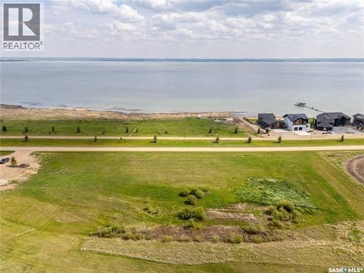 750 Lakeshore DRIVE — photo 31 of 36