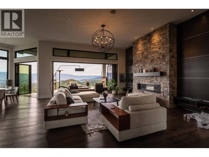 162 Skyland Drive, Kelowna