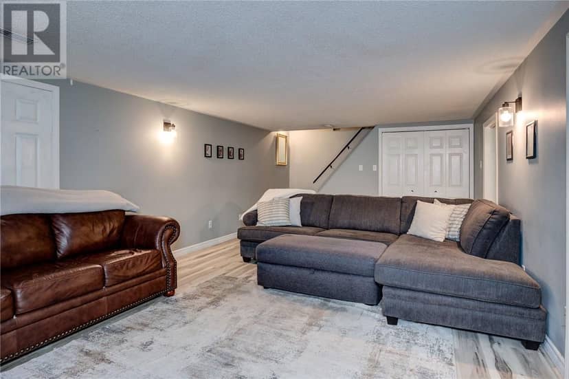 697 Camelot Drive — photo 15 of 27