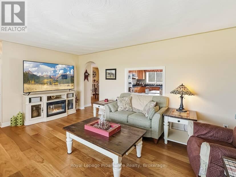 305 Valley Road — photo 17 of 40