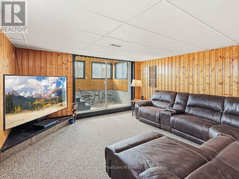 305 Valley Road — photo 36 of 40