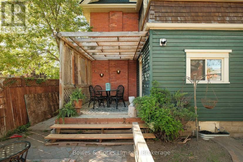599 Gilmour Street — photo 34 of 38