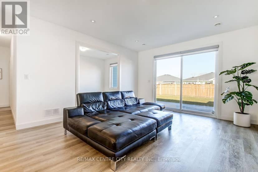423 George Street — photo 11 of 29