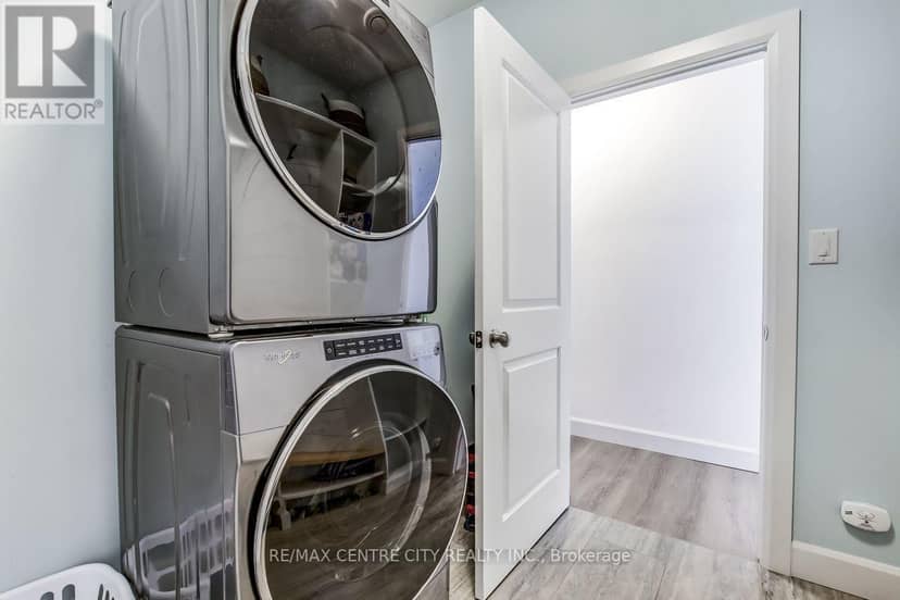 423 George Street — photo 17 of 29