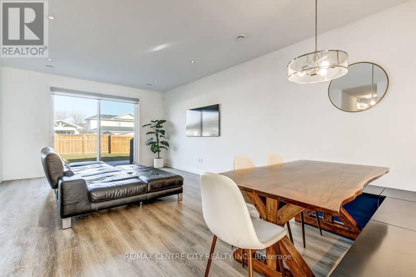 423 George Street — photo 8 of 29