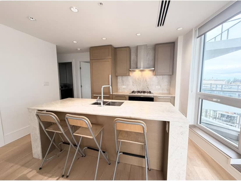 1105 1500 MARTIN STREET, White Rock, photo 2