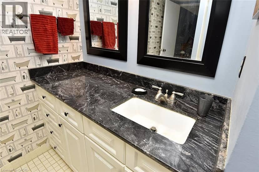 222 JACKSON Street W Unit# 706 — photo 24 of 40