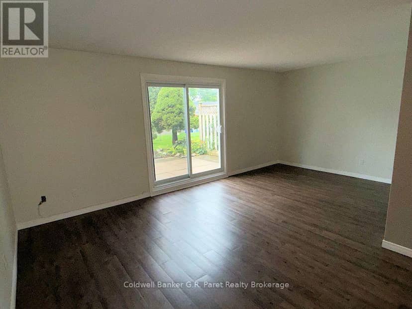 3 - 150 Concession Street E — photo 10 of 27